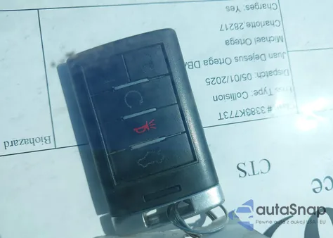 2013 Cadillac Cts Performance z USA, uszkodzony, nr VIN 1G6DJ1E37D0138814